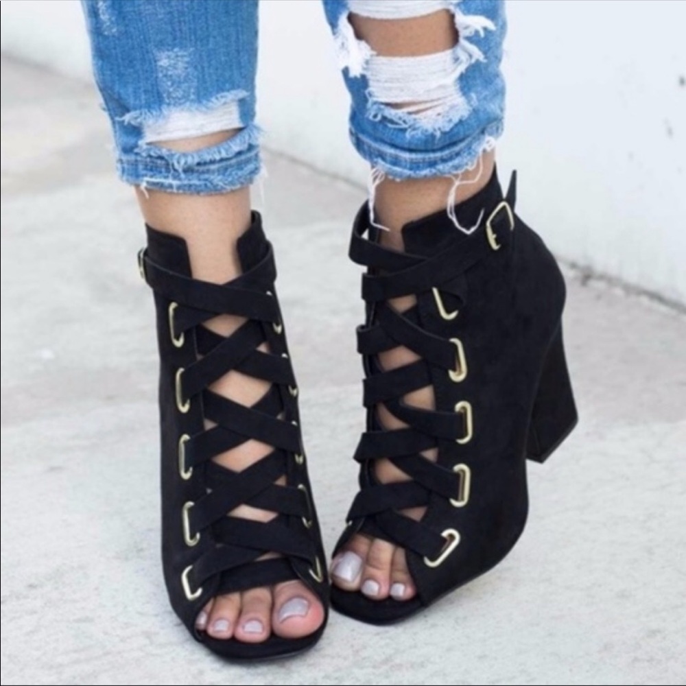 ✨New! Lace Up Suede Boots